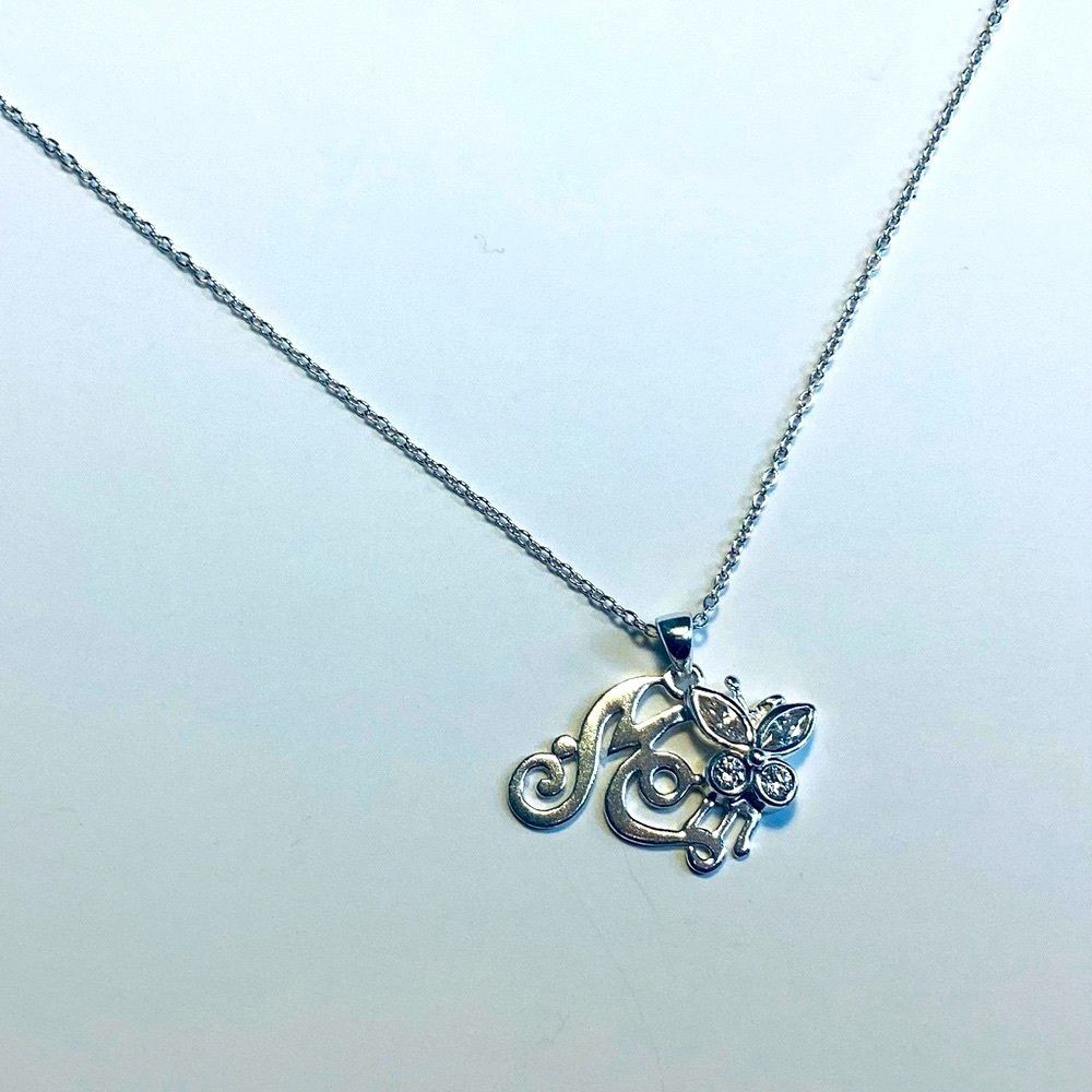 Beautiful MOM pendant on 18” sterling silver chain.